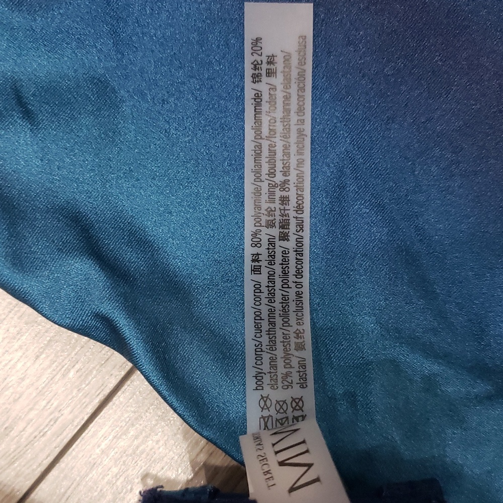 NWOT Victoria's Secret Bikini - Picture 9 of 9